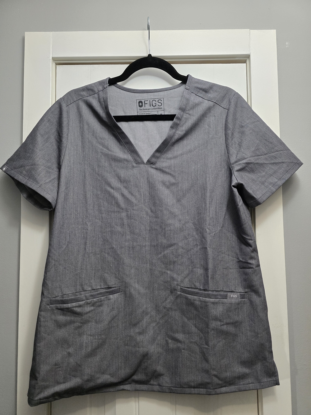 FIGS Casma Graphite Medium Scrub Top